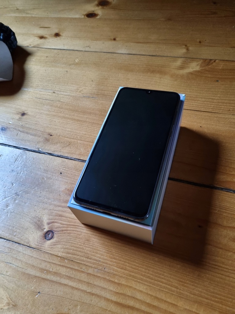 Smartfon Xiaomi Mi 9 6 GB/64 GB Piano Black ideał
