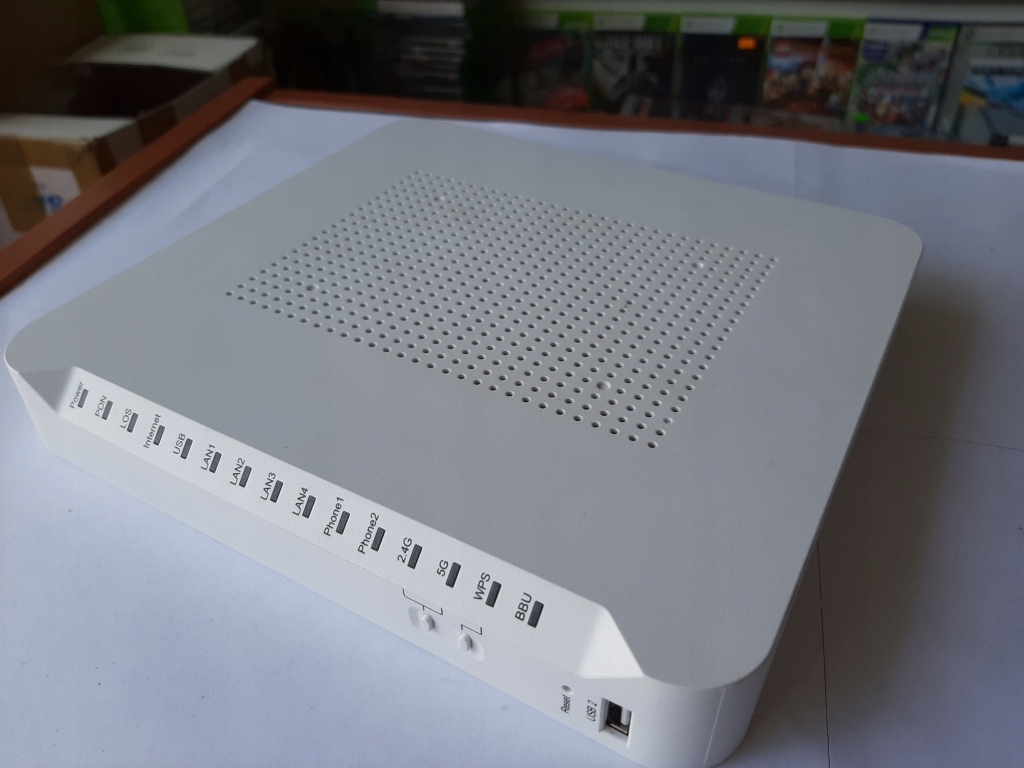 ROUTER ZTE GPON ONT ZXHN F680 MODEM BIAŁY GWR 9550645732 oficjalne
