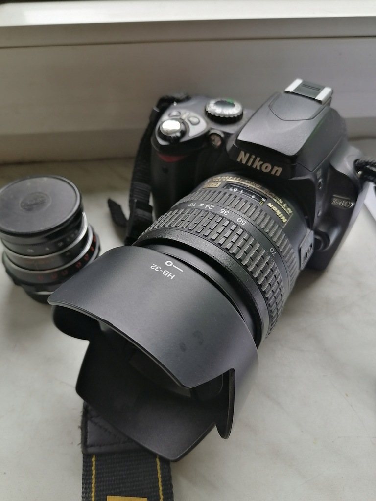 Lustrzanka Nikon D40 korpus + obiektywy
