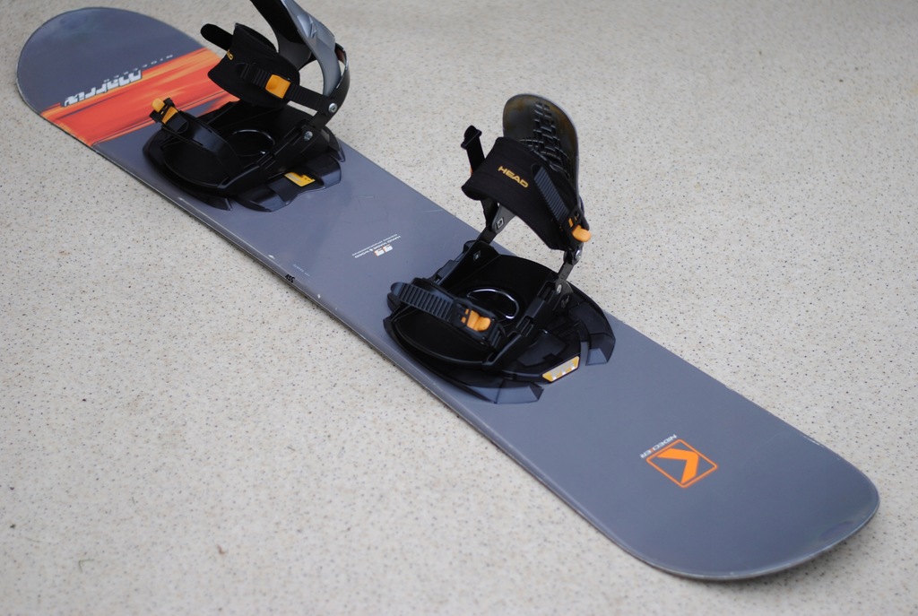 DESKA SNOWBOARDOWA NIDECKER 155 Z WIĄZANIAMI HEAD