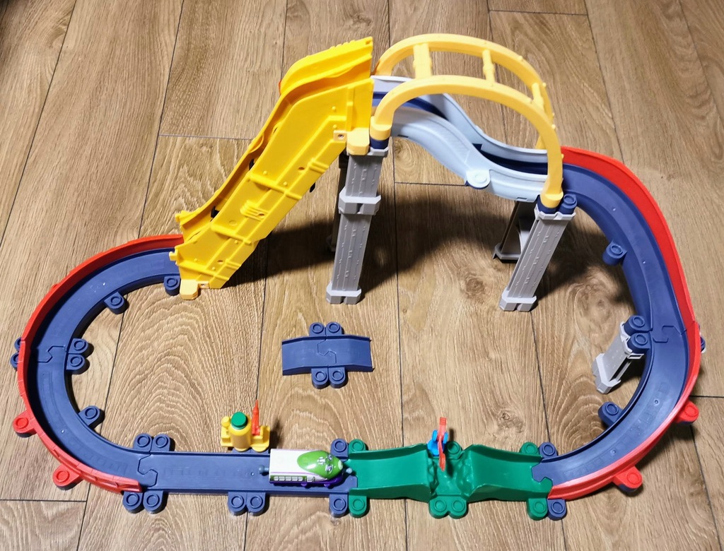 TOMY Stacyjkowo StackTrack LC54240 Wspinaczka Koko