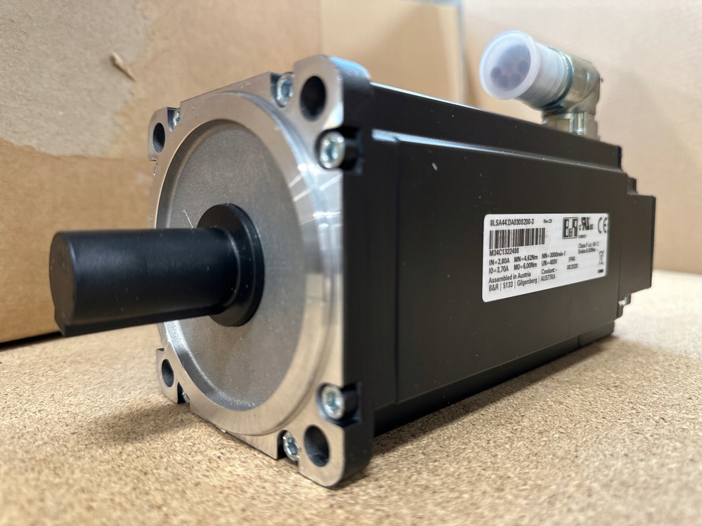 NEW B&R 8LSA44.DA030S200-3 Servo B&R Dostępne !