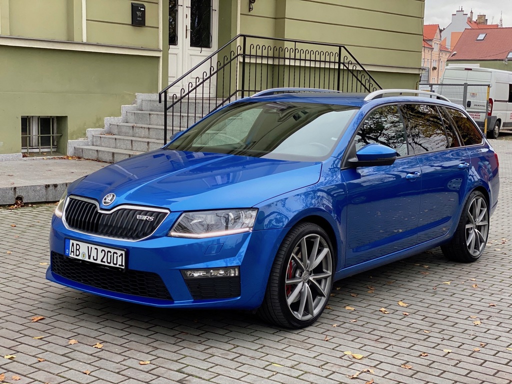 Купить SKODA OCTAVIA III Combi (5E5) 2.0 TDI RS 184 л.с.: отзывы, фото, характеристики в интерне-магазине Aredi.ru