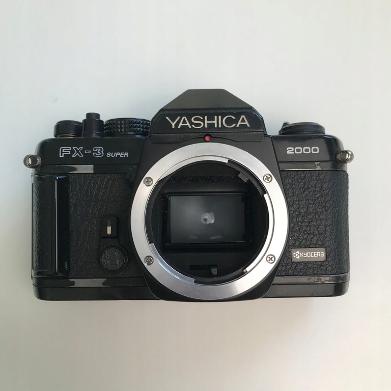 Yashica FX 3 super 2000 + Yashica MC 28-80mm
