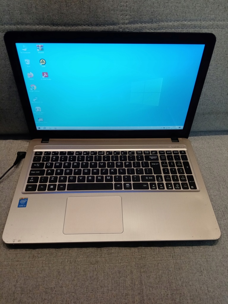 ASUS R540LA 15,6'' I3 4 GB RAM SSD 256GB STAN DOBRY-