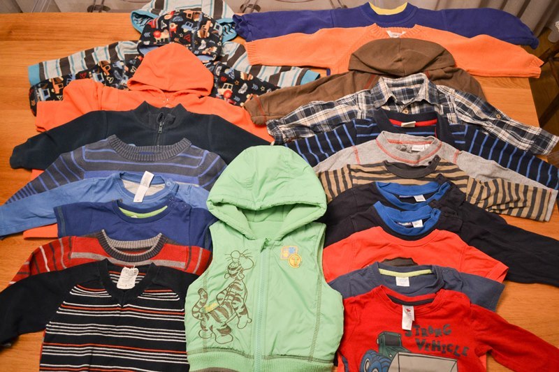 22 bluzy, bluzki i sweterki dla chłopca 80-86