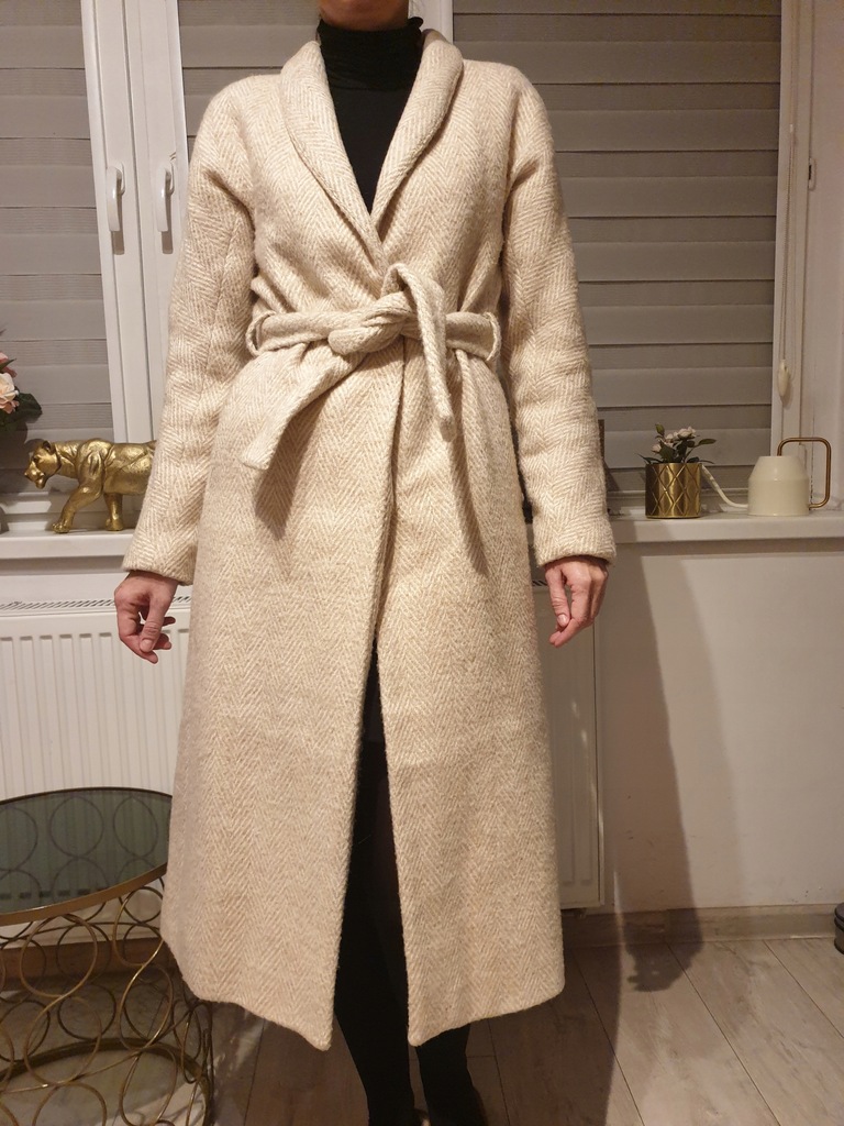 RESERVED - ciepły płaszcz z paskiem, kolor beżowy