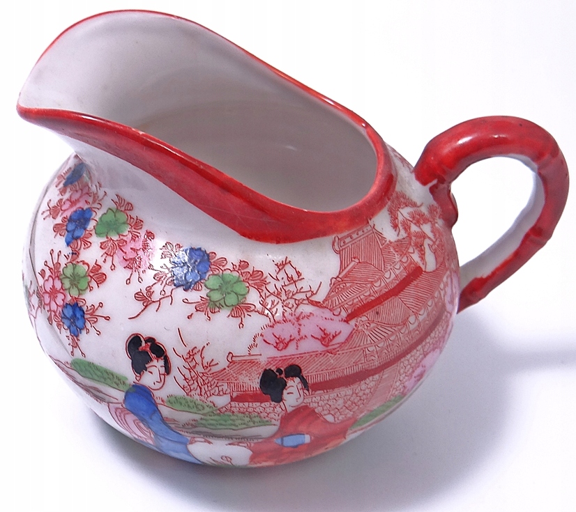 Japońska porcelanowa mleczarka z pięknymi wzorami