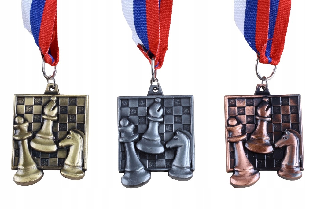Купить Квадратная ЗОЛОТАЯ шахматная медаль - тяжелая!: отзывы, фото, характеристики в интерне-магазине Aredi.ru