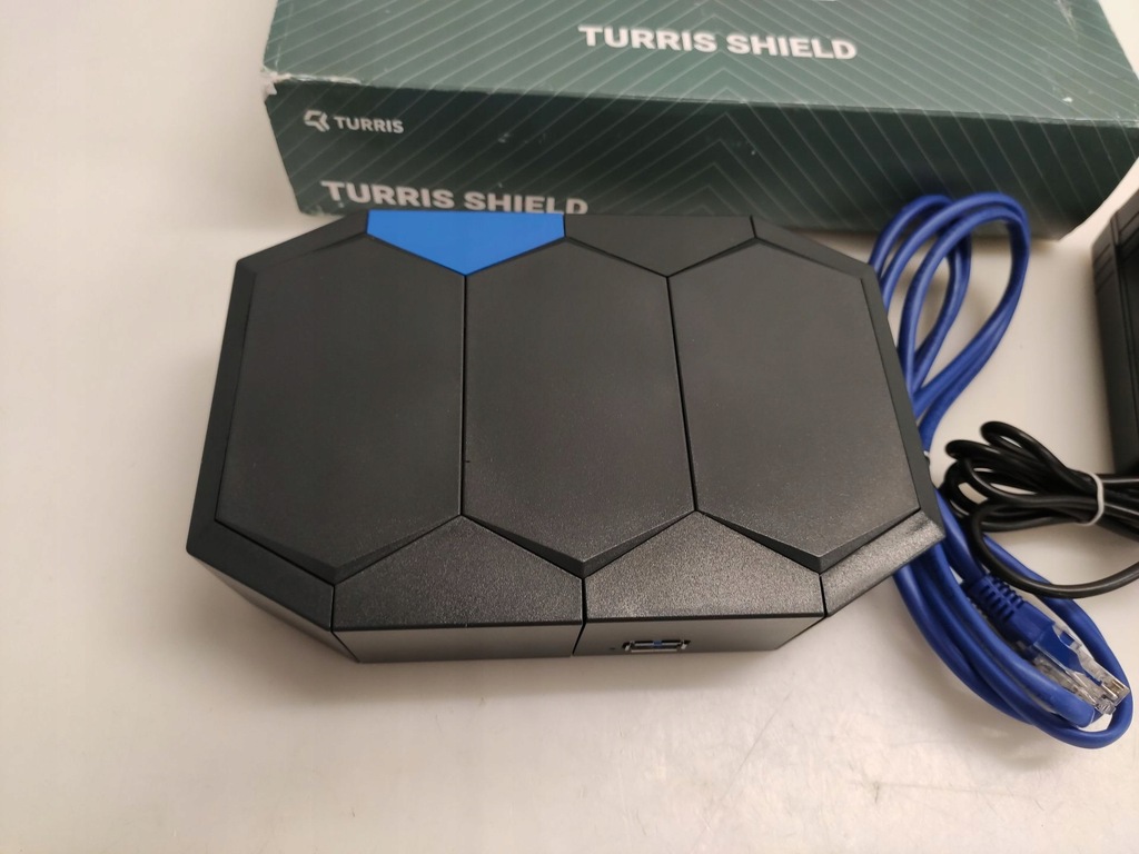 Shield FTRS-SSHL05 Router turris