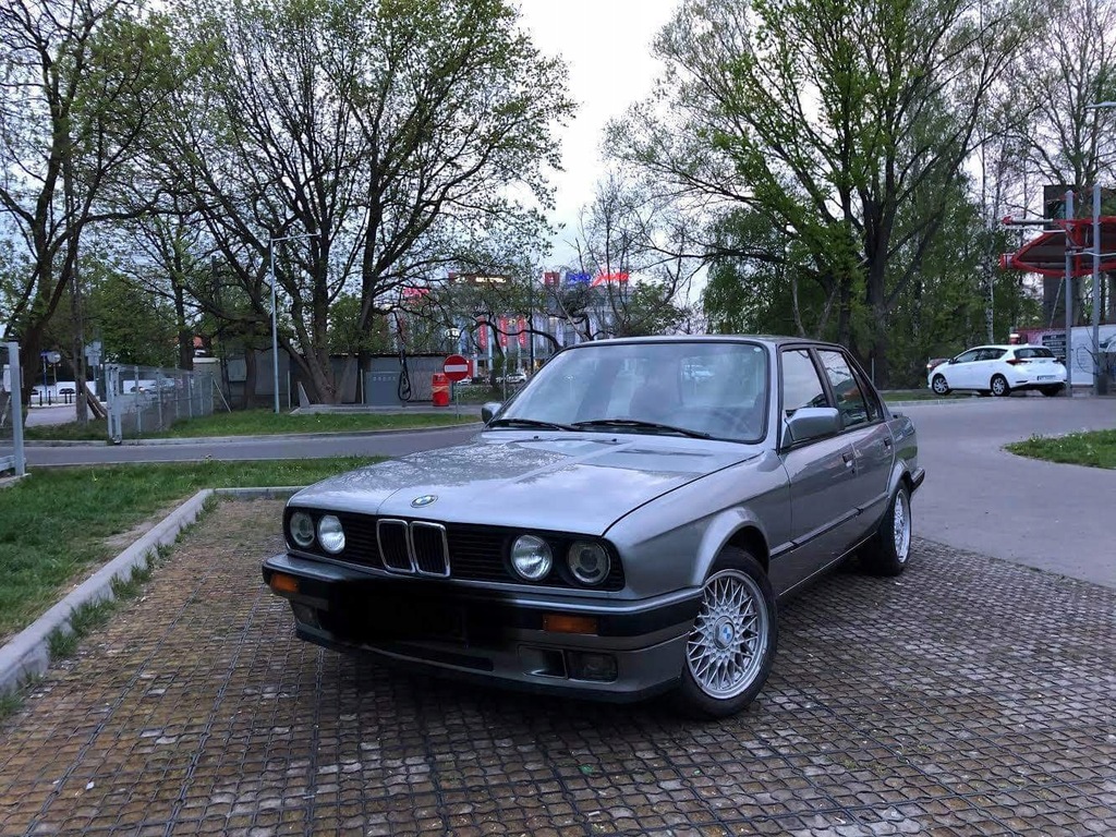 BMW 3 (E30) 320 i 129 KM sedan