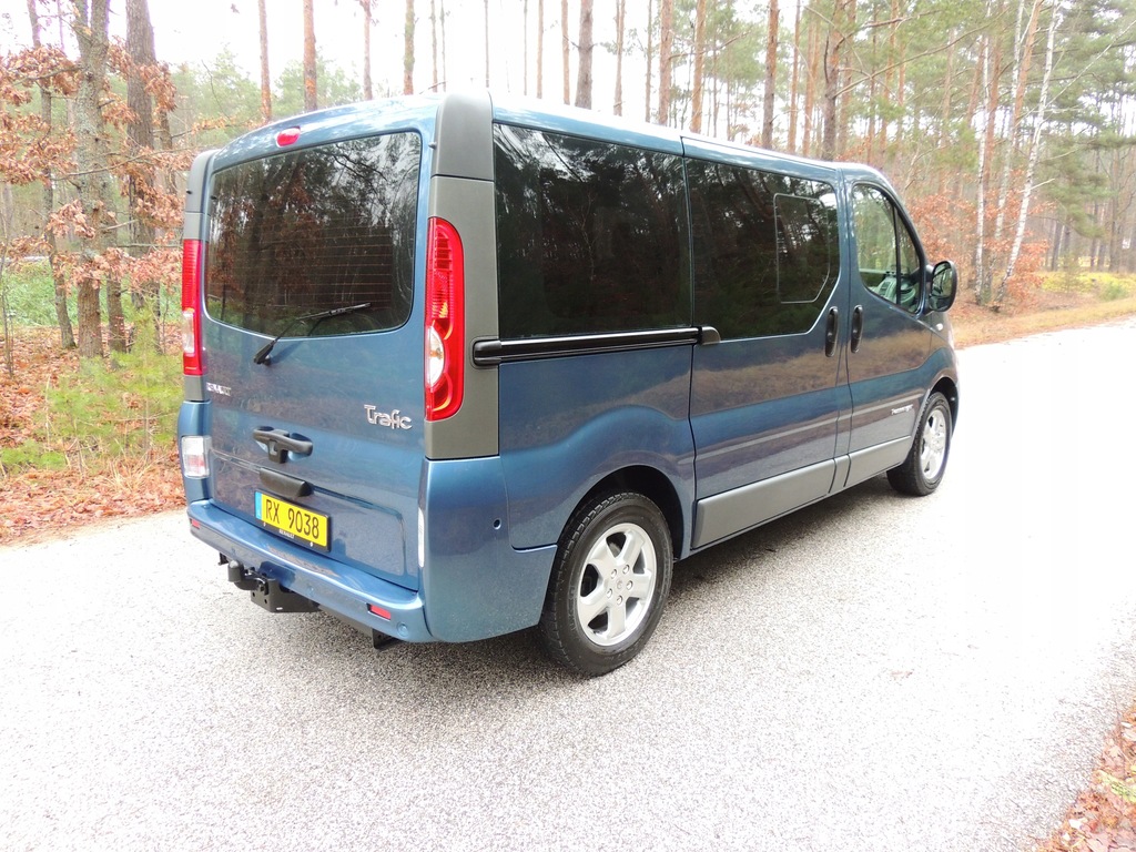 Renault Trafic Passenger 8786329482 oficjalne archiwum