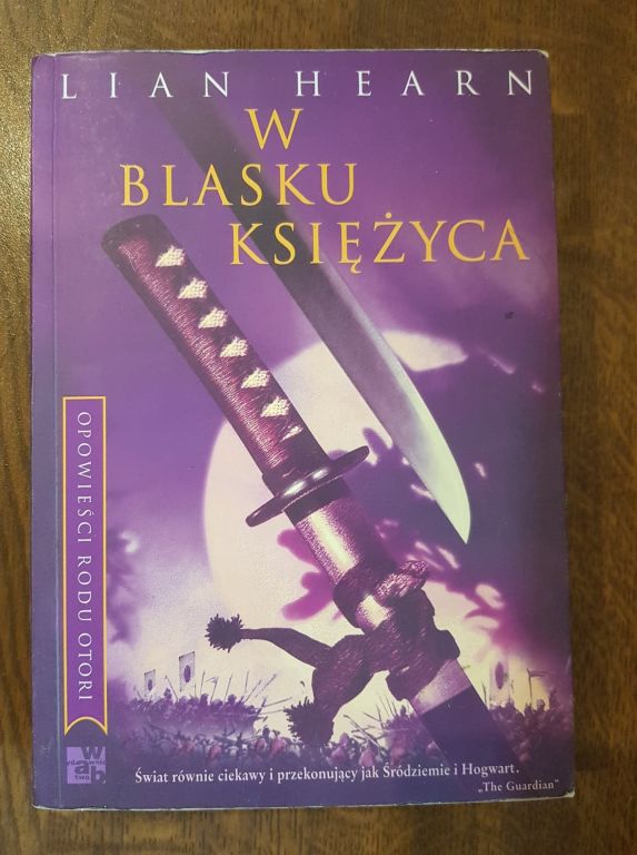 Książka W blasku księżyca - Lian Hearn POMÓŻ