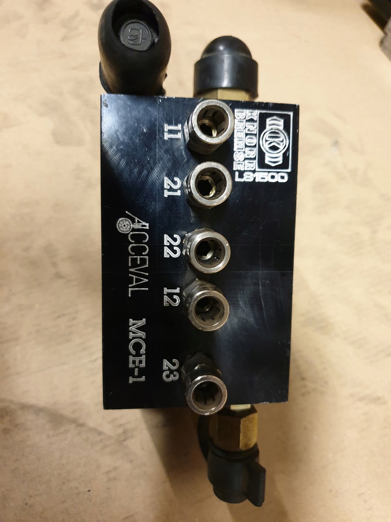 Zawór ręcznego podnoszenia osi KNORR model LS1500