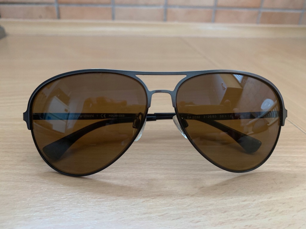 Oryginalne okulary przeciwsłoneczne Armani aviator