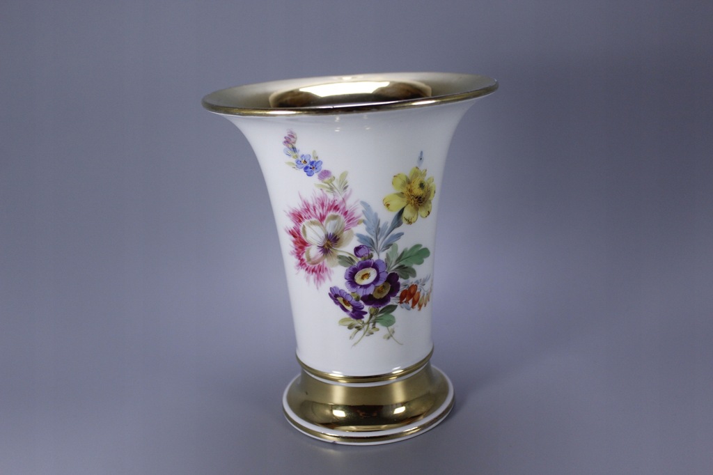 Купить Красивая старая ваза Misnia: отзывы, фото, характеристики в интерне-магазине Aredi.ru