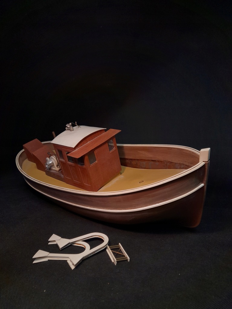 Plastikowy model łodzi rybackiej Licytacja BCM od 1zl !!!!