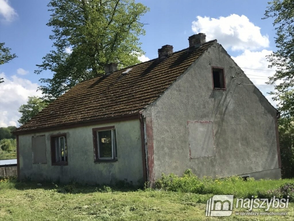 Dom, Karlino (gm.), Białogardzki (pow.), 200 m²
