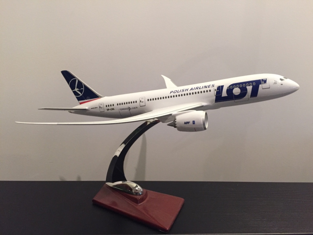 Model samolotu Boeing 787 Dreamliner PLL LOT