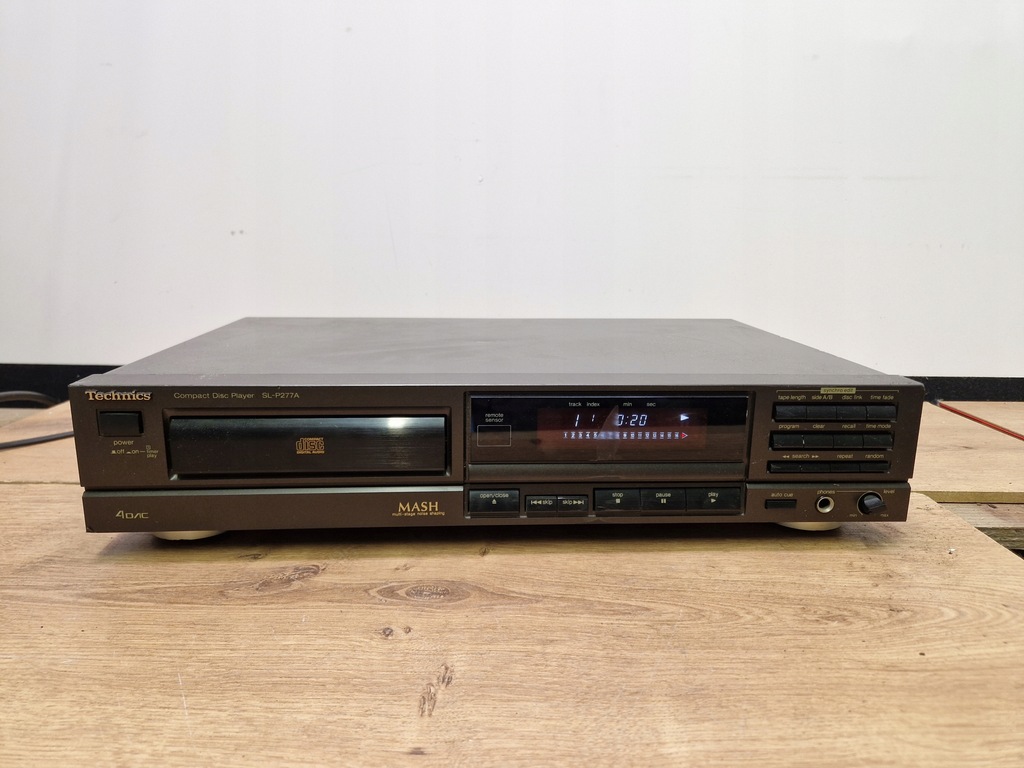 TECHNICS SL-P277A / 1 bit MASH / 4 DAC / 1990r.