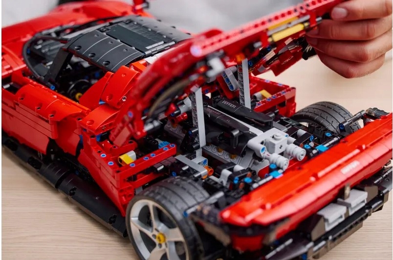 Купить LEGO TECHNIC 42143 Ferrari Daytona SP3: отзывы, фото, характеристики в интерне-магазине Aredi.ru