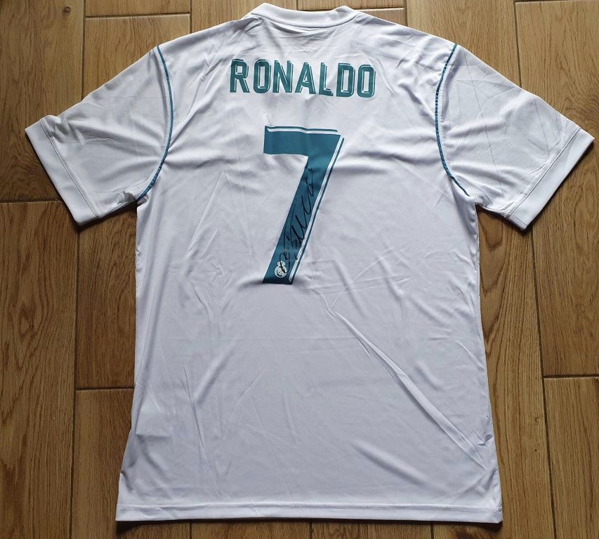 Ronaldo, Real Madryt - koszulka z autografem (ZAG)