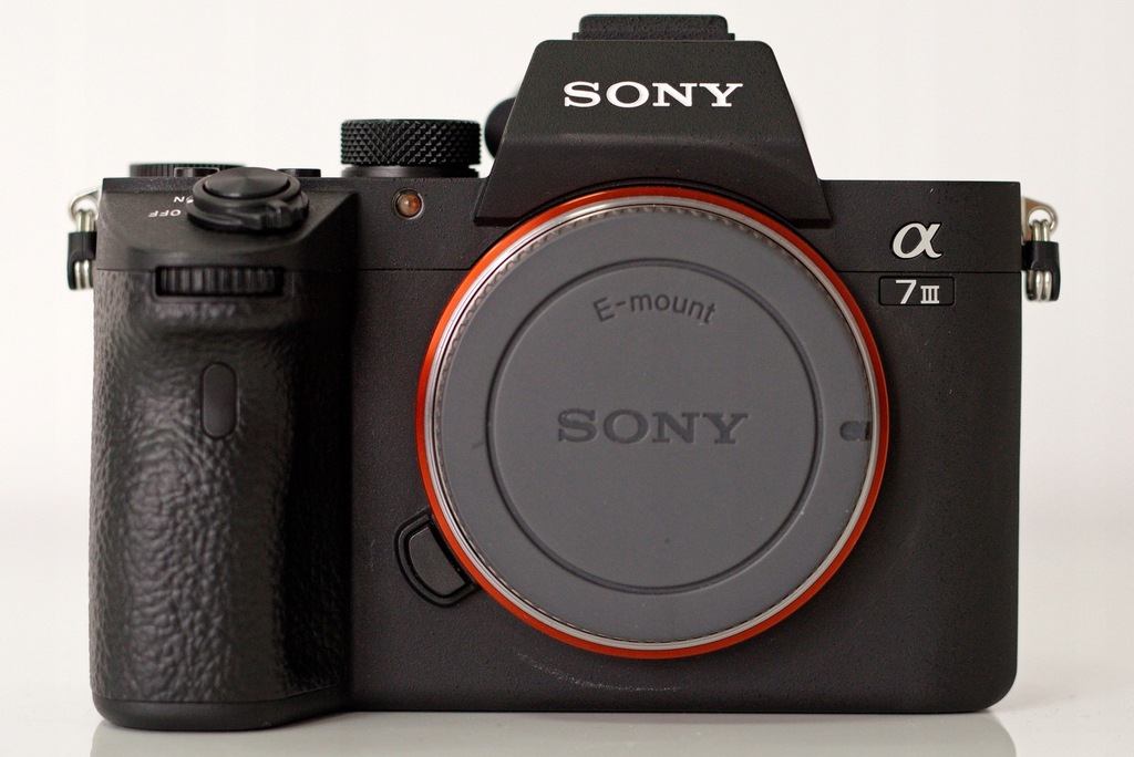 Sony A7 III z Sigma ART 50mm i kartą SD zestaw