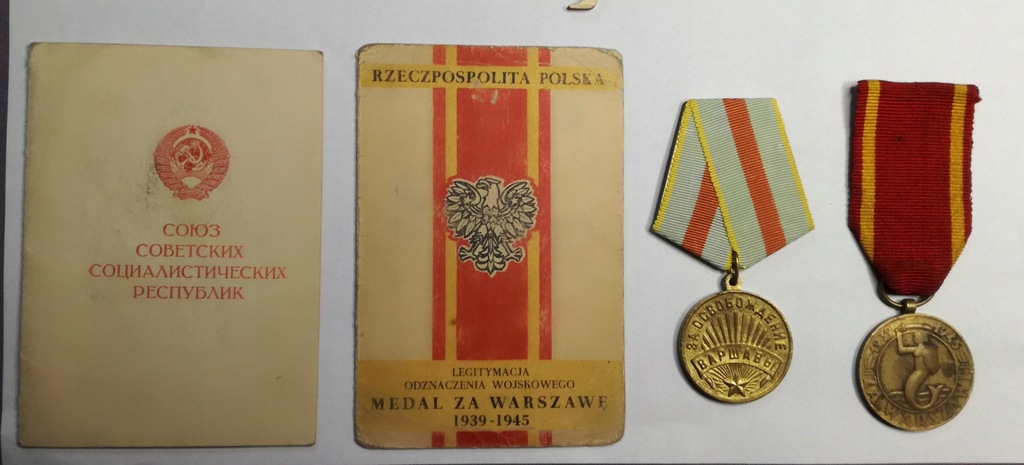 2 medale legitymacje Wyzwolenie Warszawy