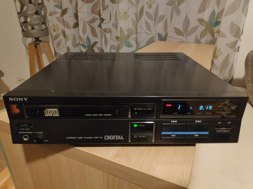 Sony Klasyk! 1983 7733906780 oficjalne archiwum Allegro