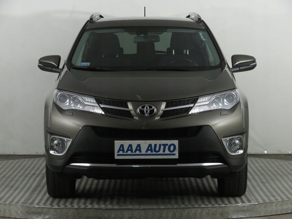 Купить Toyota RAV 4 2.0 i, польский автосалон, авторизованный сервисный центр: отзывы, фото, характеристики в интерне-магазине Aredi.ru