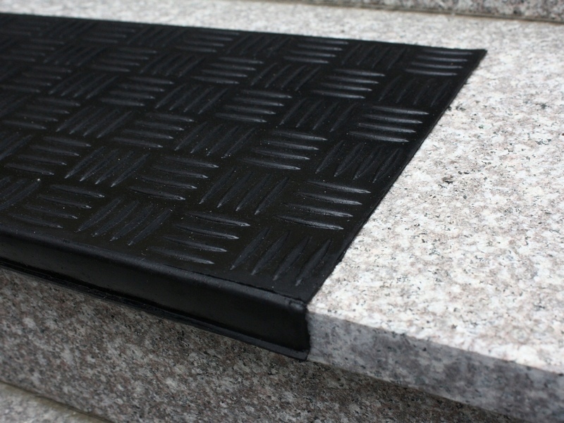 GUMOWE NAKŁADKI NA SCHODY ZEWNĘTRZNE wyc ażur - 6818511097 - oficjalne