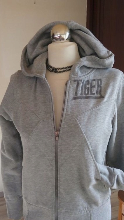 TIGER OF SWEDEN BLUZA z KAPTUREM KANGURKA HOODIE