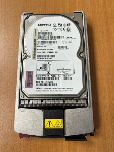 Dysk Twardy Compaq BB00911CA0 9 GB 3,5" SCSI