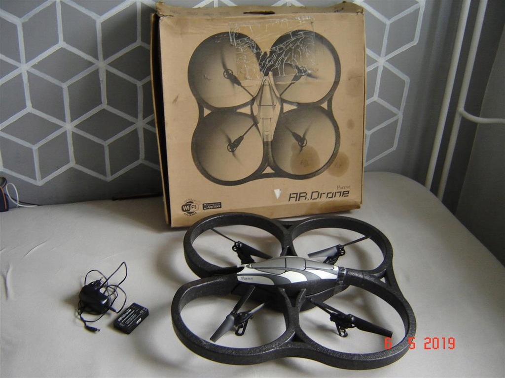 *Dron* Parrot AR Drone 2.0 (Wi-Fi) $Android$