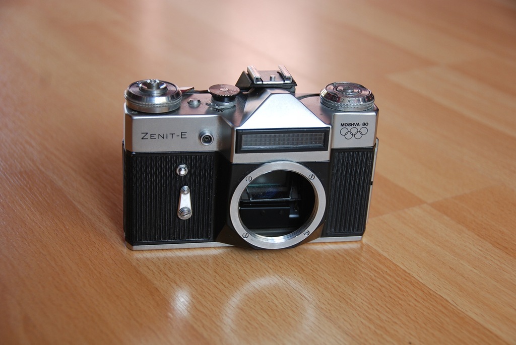 フィルムカメラ ZENIT-E MOSKKVA80 フィルムカメラ ZENIT-E MOSKKVA80