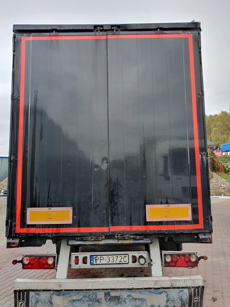 Ремонт полуприцепов. Ворота на фуре с прицепом. Петля для ворот полуприцепа когель. Задние ворота на полуприцеп. Двери полуприцепа.