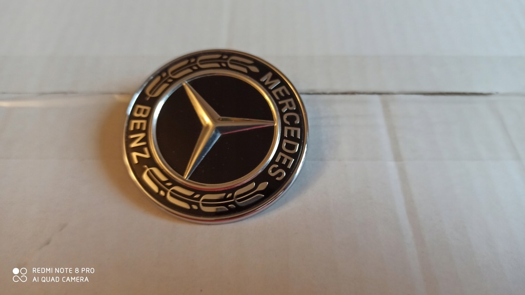 EMBLEMAT ZNACZEK MERCEDES ML GLC GLE A0008171601