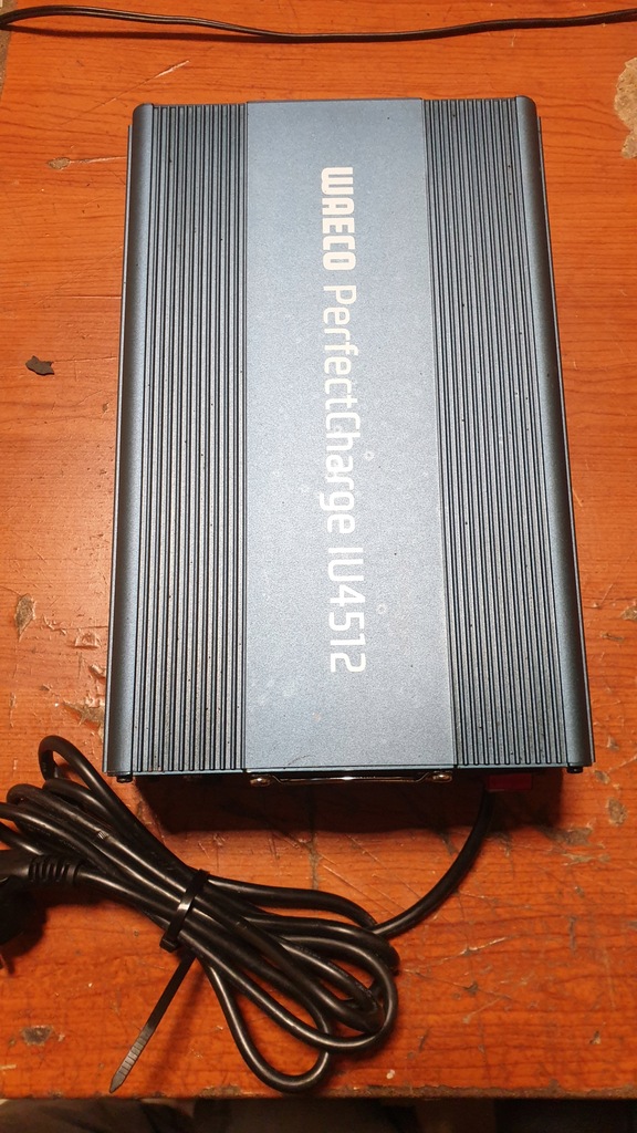 WAECO Perfect charge IU4512