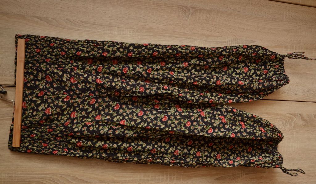 spodnie szerokie szarawary czarne w kwiatki L 40