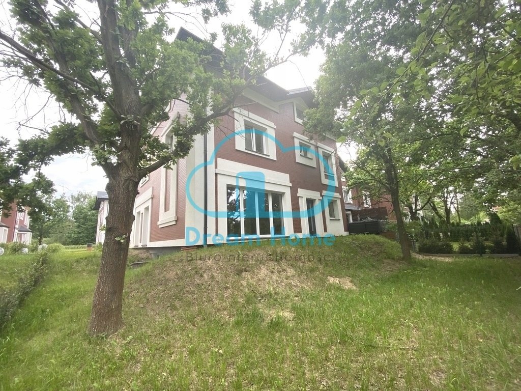 Dom, Piaseczno, Piaseczno (gm.), 273 m²