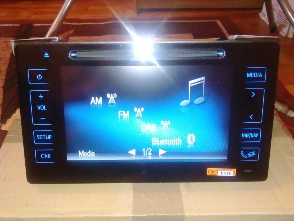 Toyota Corolla E16 radio pod nawigację !!!!!! 8487705087