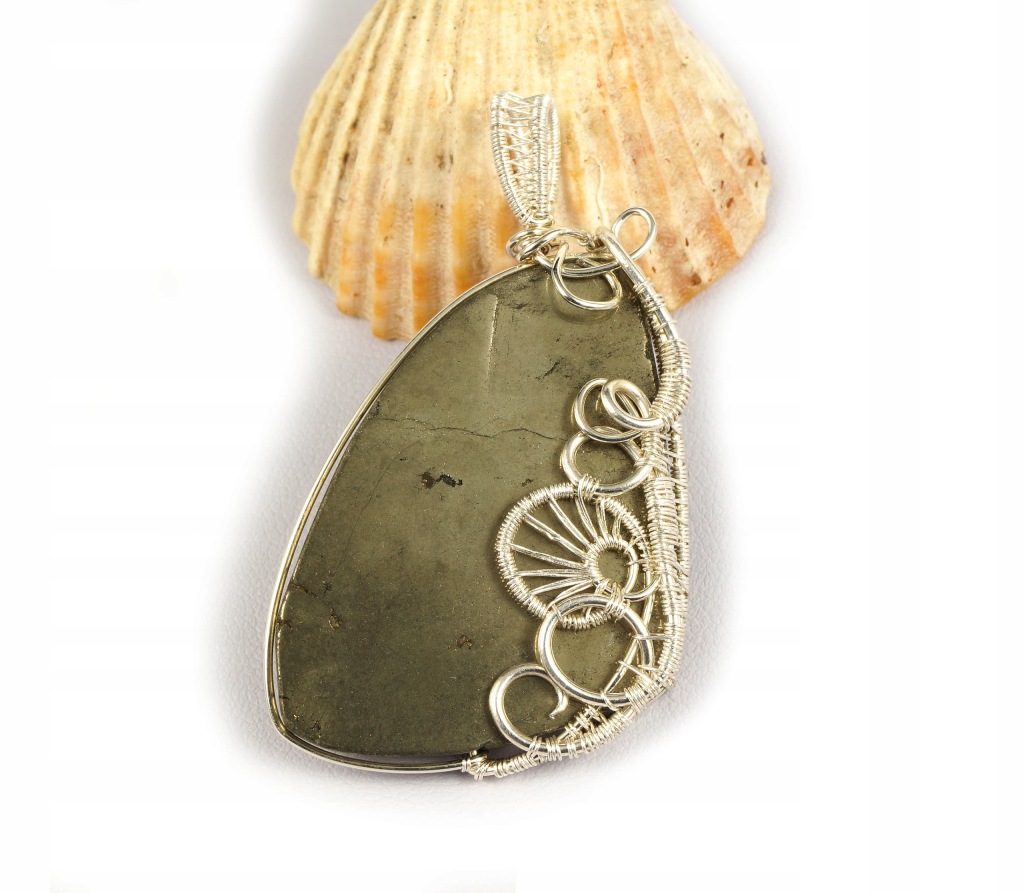 Piryt, srebrny wisior z plastrem pirytu szary