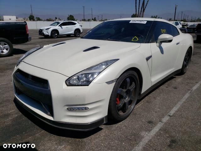 Nissan GT-R 550KM