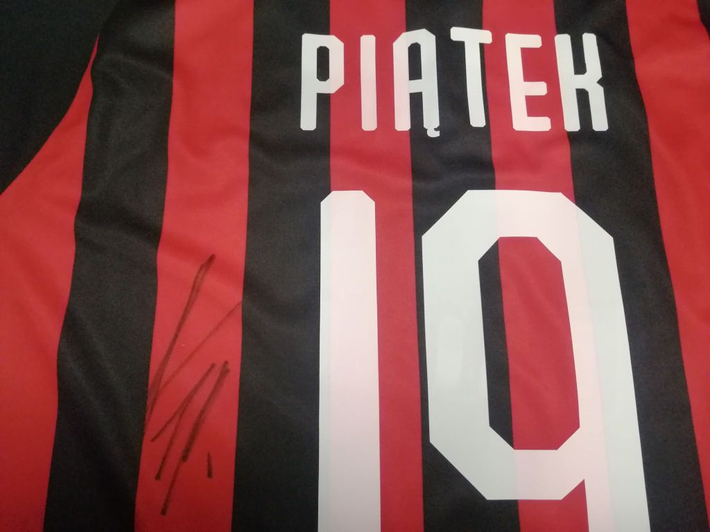 Piątek (POL) - koszulka AC Milan z autografem