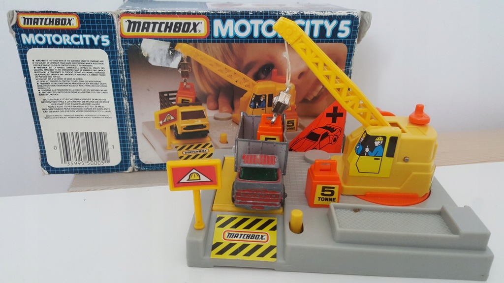 ZESTAW MATCHBOX MOTORCITY 5 Z 1987r +AUTKO