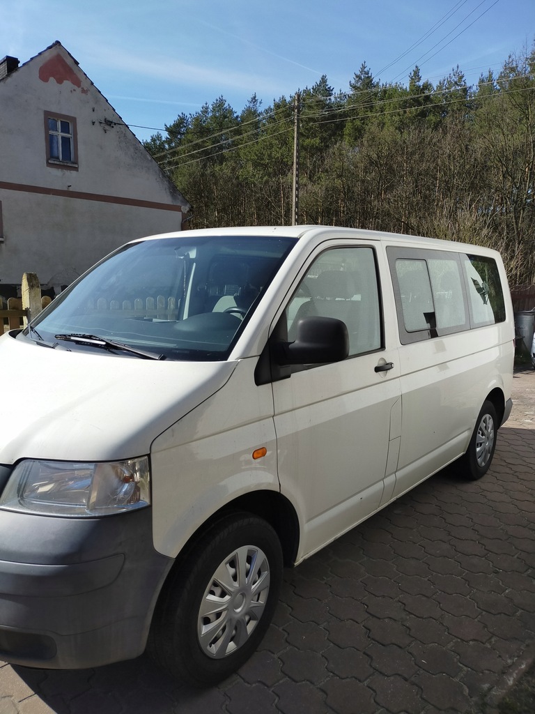 Volkswagen Transporter T5 9 osób