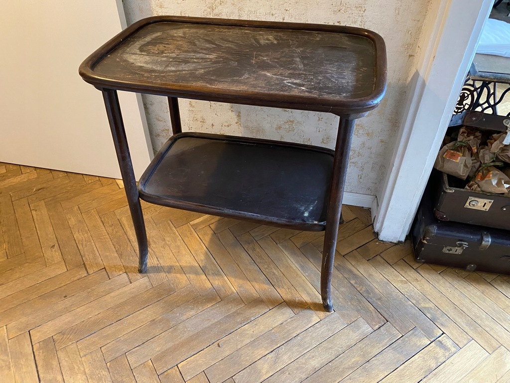 Stolik Thonet