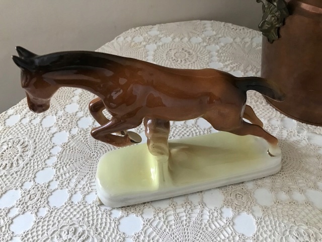 Chodzież- kultowa figurka porcelanowa konia sygnat