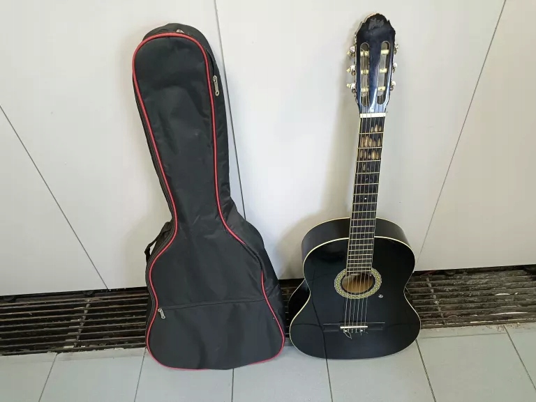 GITARA CARMEN CG851 BLK 4/4 +POKROWIEC