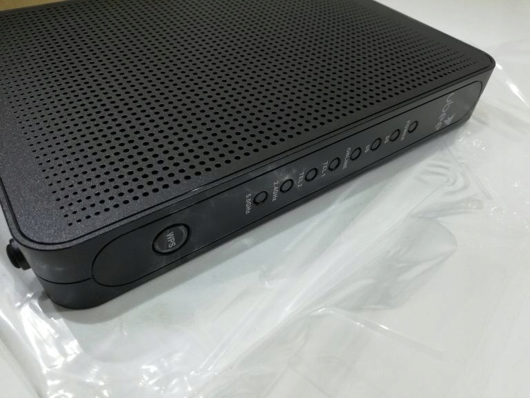 UBEE EVW32C BEZPRZEWODOWY MODEM KABLOWY VOIP DOC 8156420053